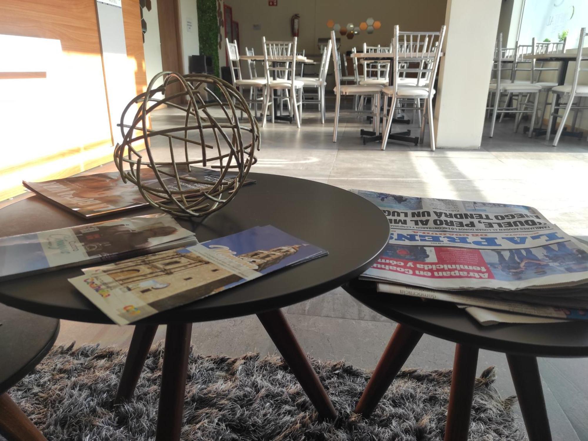 Capital Hotel มอนโกลวา ภายนอก รูปภาพ