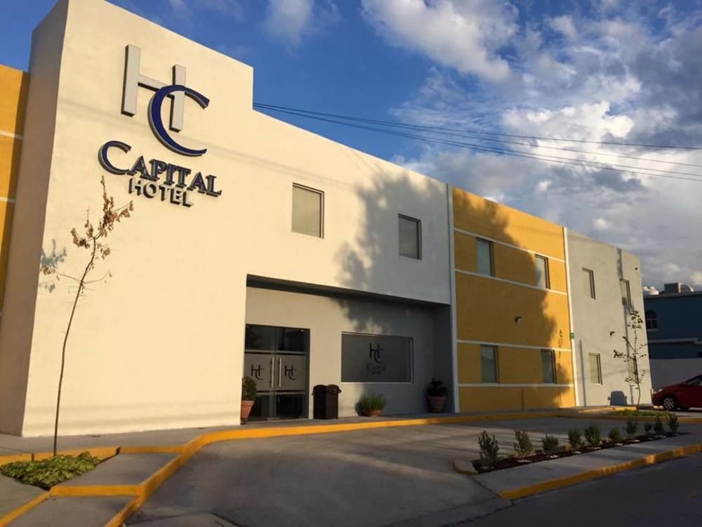 Capital Hotel มอนโกลวา ภายนอก รูปภาพ